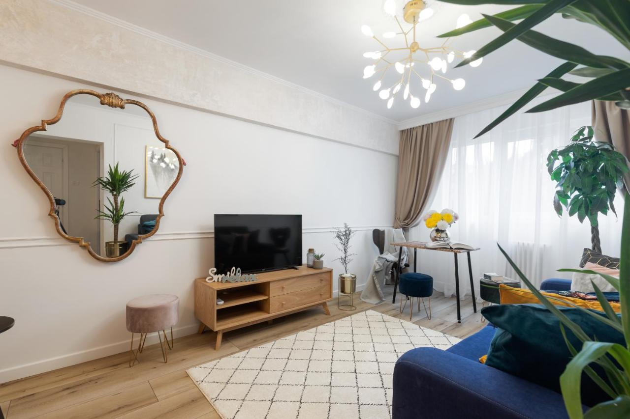 Eclectic 3 Bedroom Calea Victoriei By Urbanesq Bukarest Exterior foto